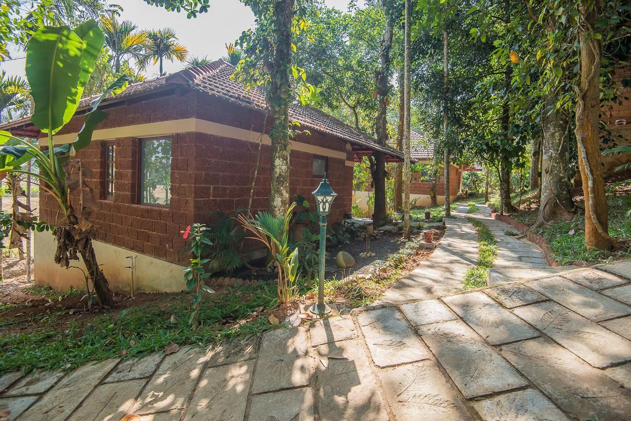 Raindrops Resorts Wayanad Sultan Bathery Exterior photo