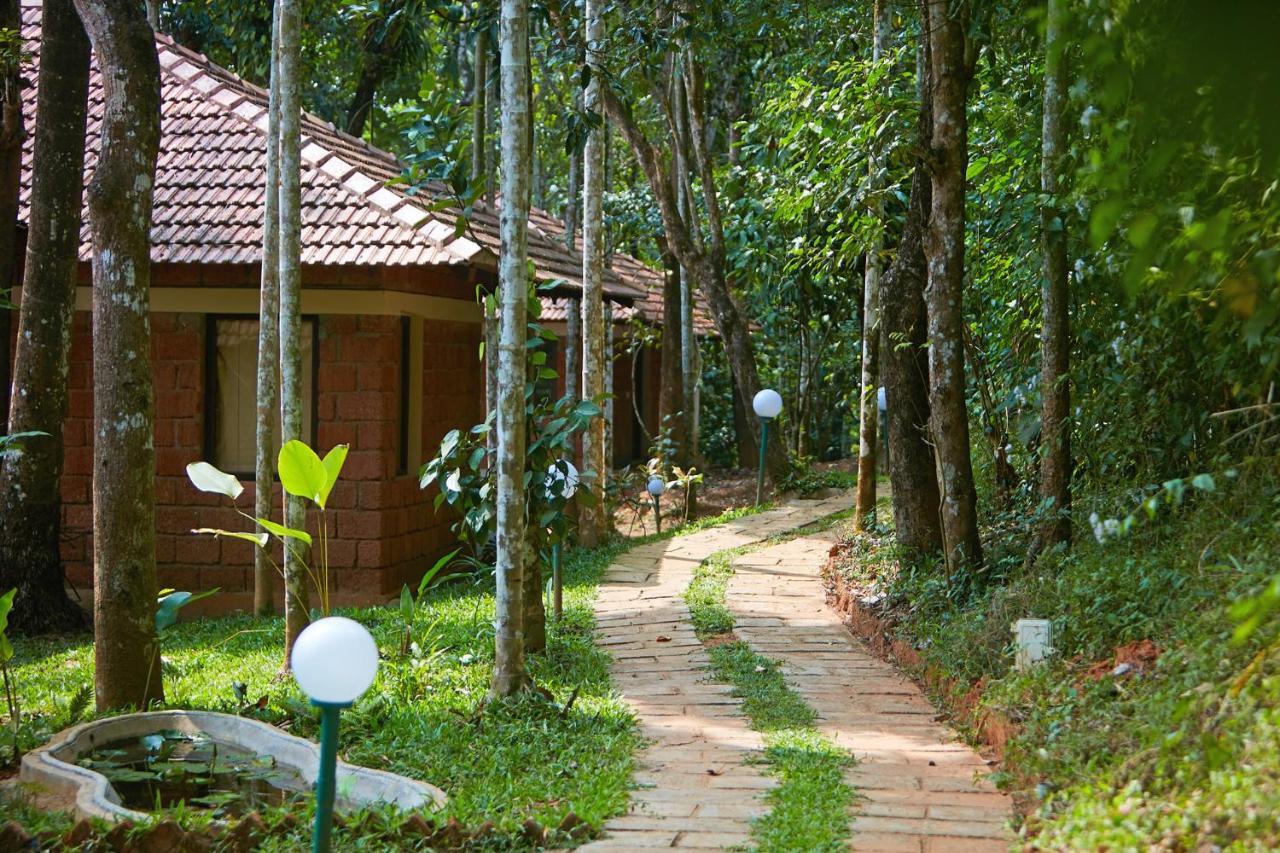 Raindrops Resorts Wayanad Sultan Bathery Exterior photo